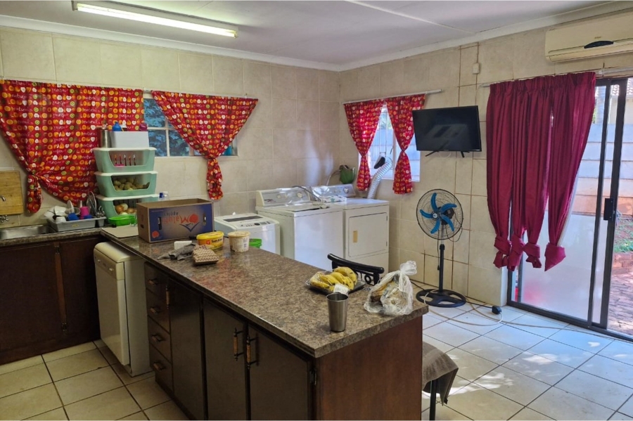 To Let 3 Bedroom Property for Rent in Wilkoppies North West